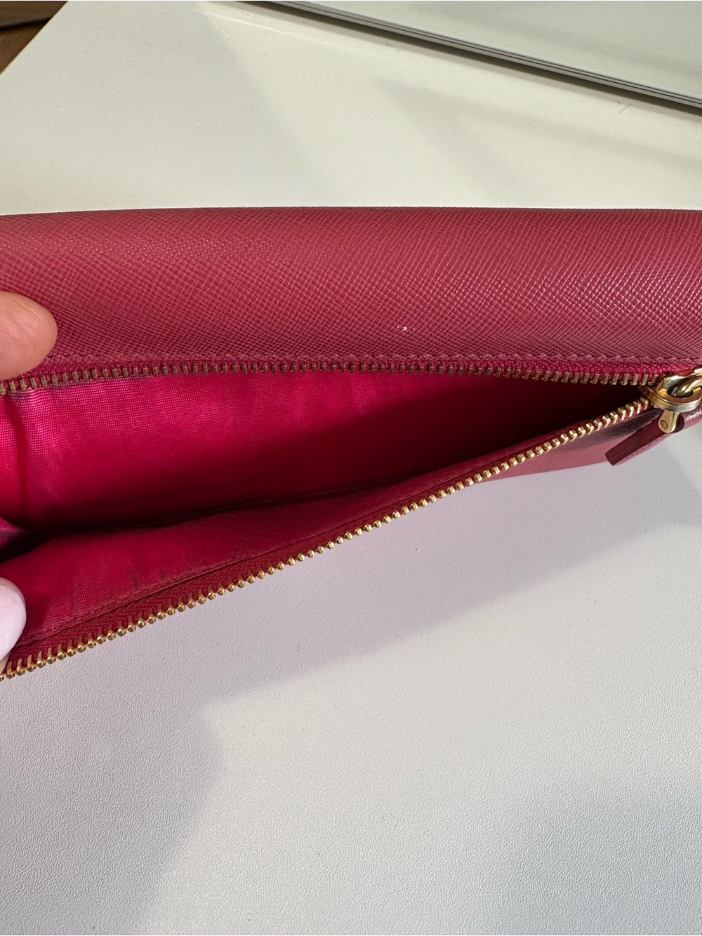 Prada Pink Saffiano Leather Trifold Wallet with Gold Logo - Picture 4 of 12